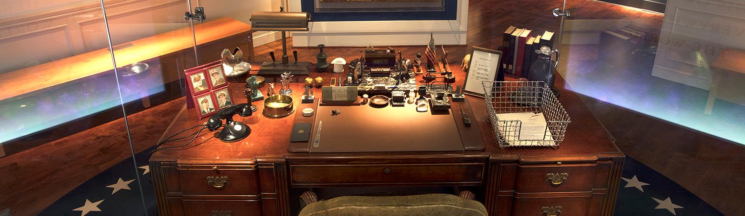 Oval Office Desk Exhibit Oval Office Desk Exhibit