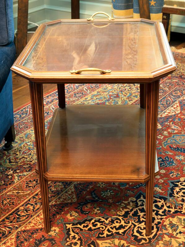 Tray Table