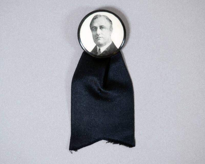 Franklin D. Roosevelt Commemorative Button