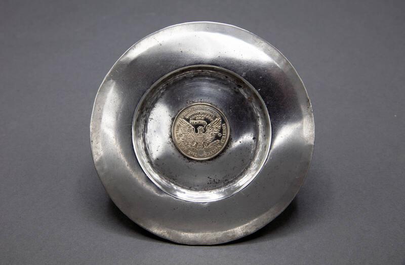 Presidential Seal Ashtray